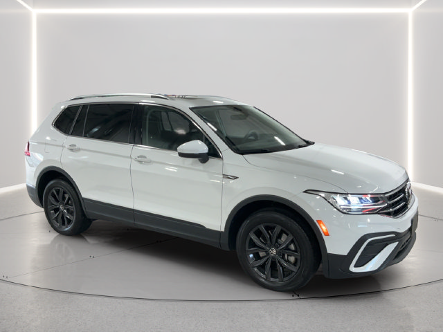 Certified 2024 Volkswagen Tiguan SE AWD/4WD image 8