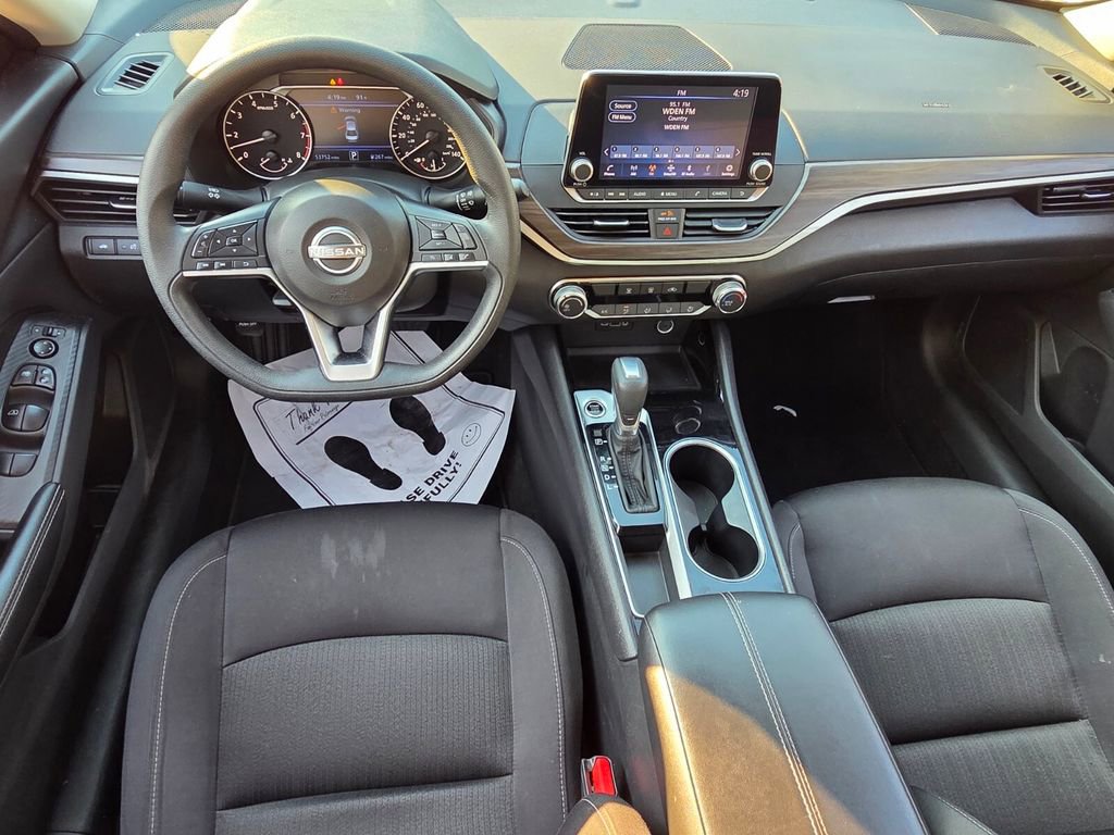 Used 2024 Nissan Altima 2.5 SV image 8