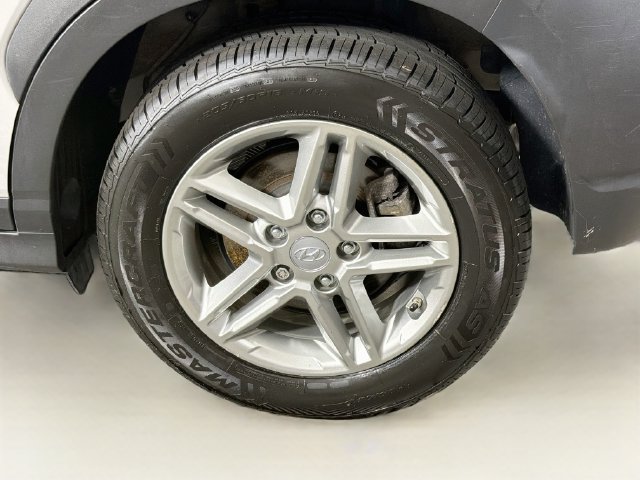 Used 2023 Hyundai Kona SE w/ Cargo Package AWD/4WD image 34