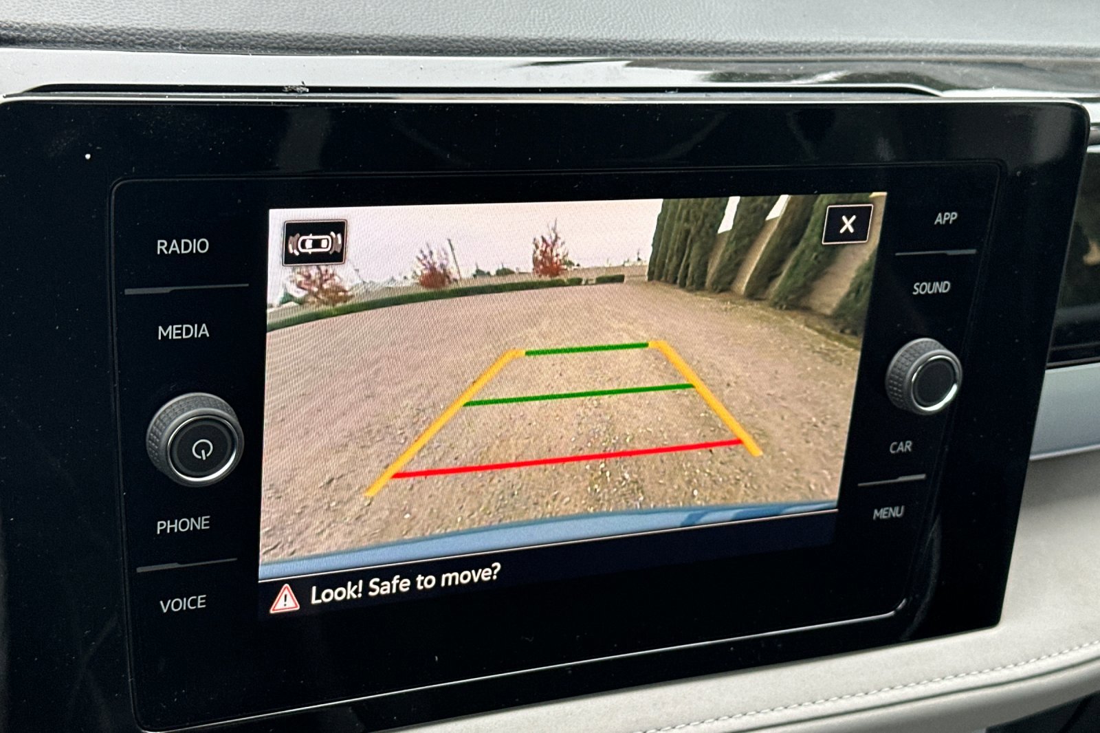 New 2026 Volkswagen Taos SE image 19