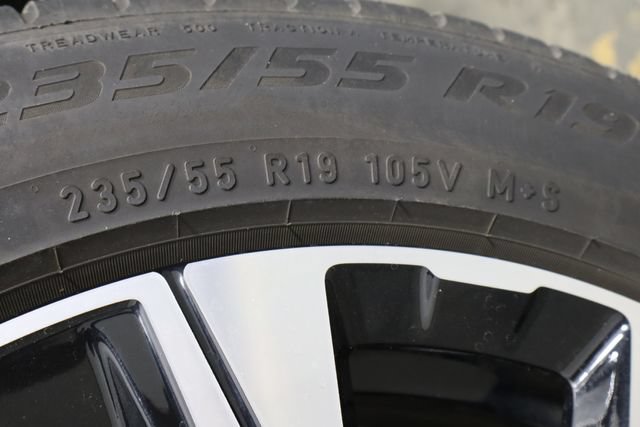 Used 2024 Volvo XC60 B5 Plus AWD/4WD image 38
