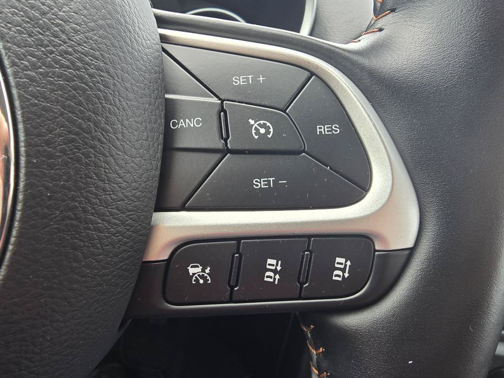 Used 2021 Jeep Compass Limited w/ Elite Interior Group AWD/4WD image 18