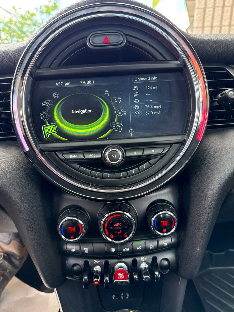 Used 2017 MINI Cooper 2-Door Hardtop FWD image 8