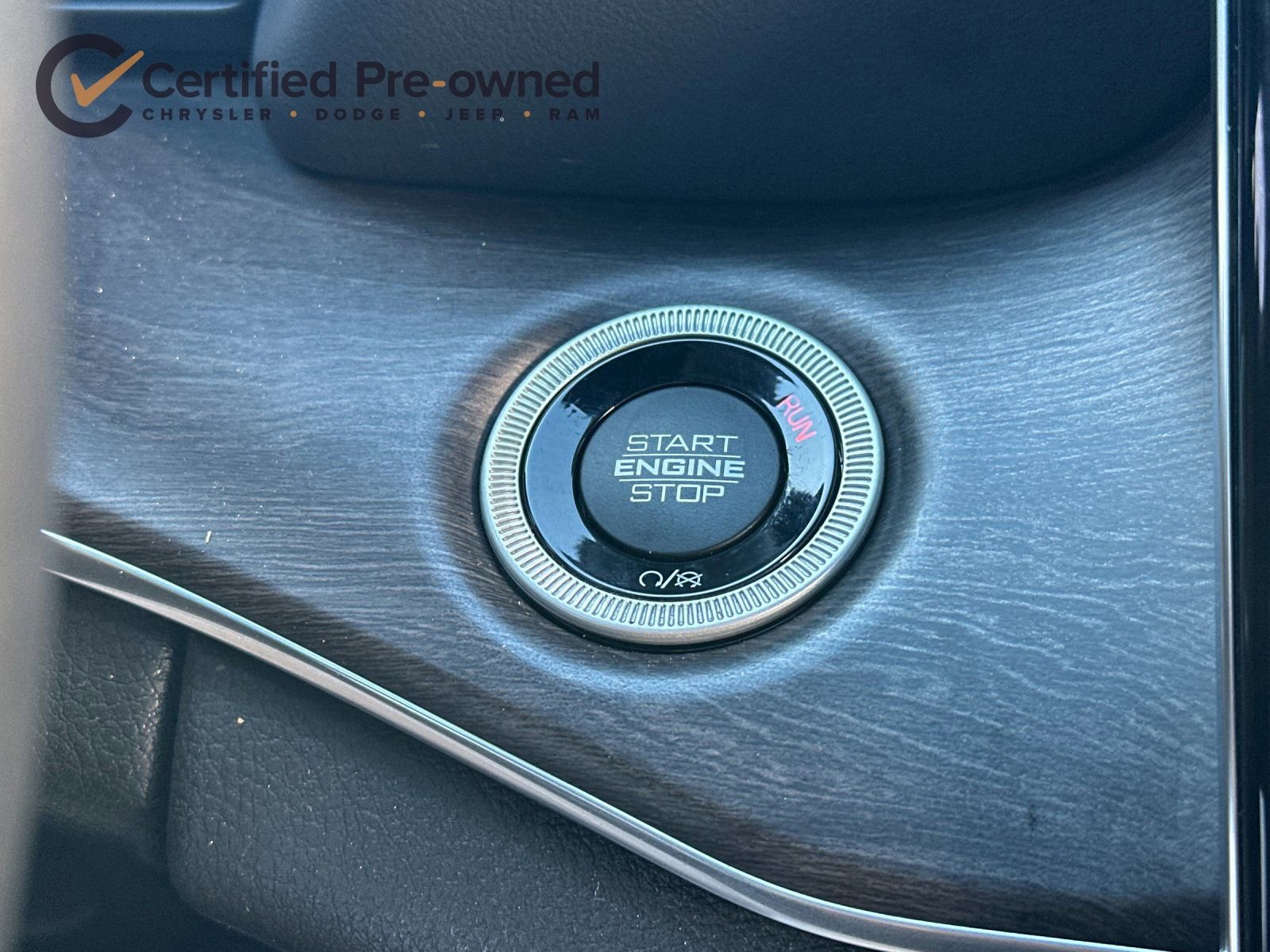 Used 2023 Jeep Grand Cherokee Overland w/ Advanced Protech Group III AWD/4WD image 24