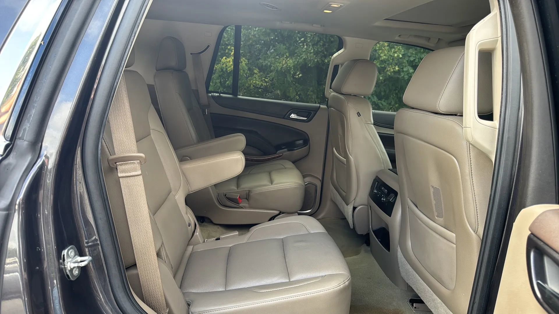 Used 2016 Chevrolet Tahoe LTZ image 13
