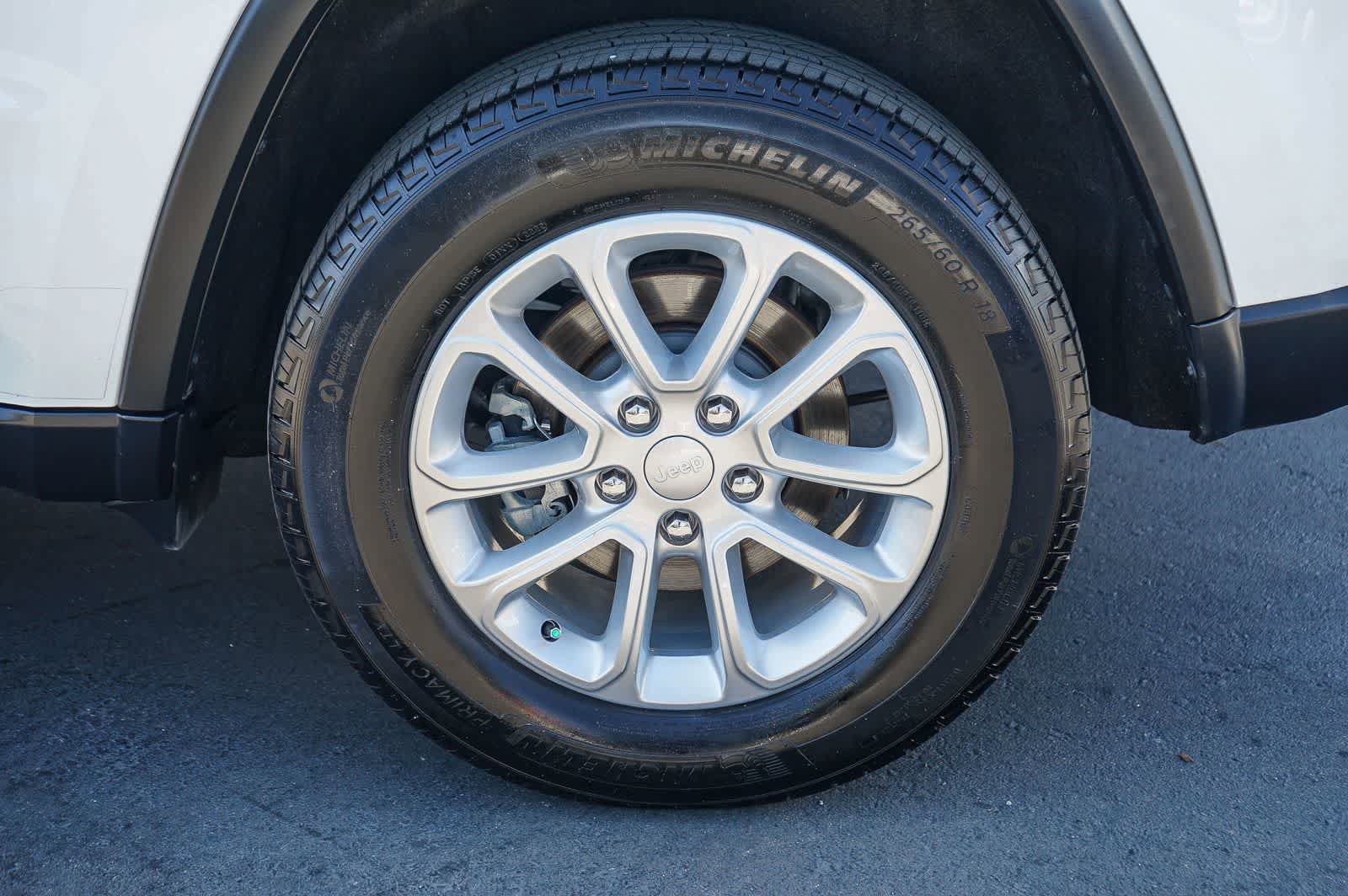 Used 2021 Jeep Grand Cherokee Laredo X image 10