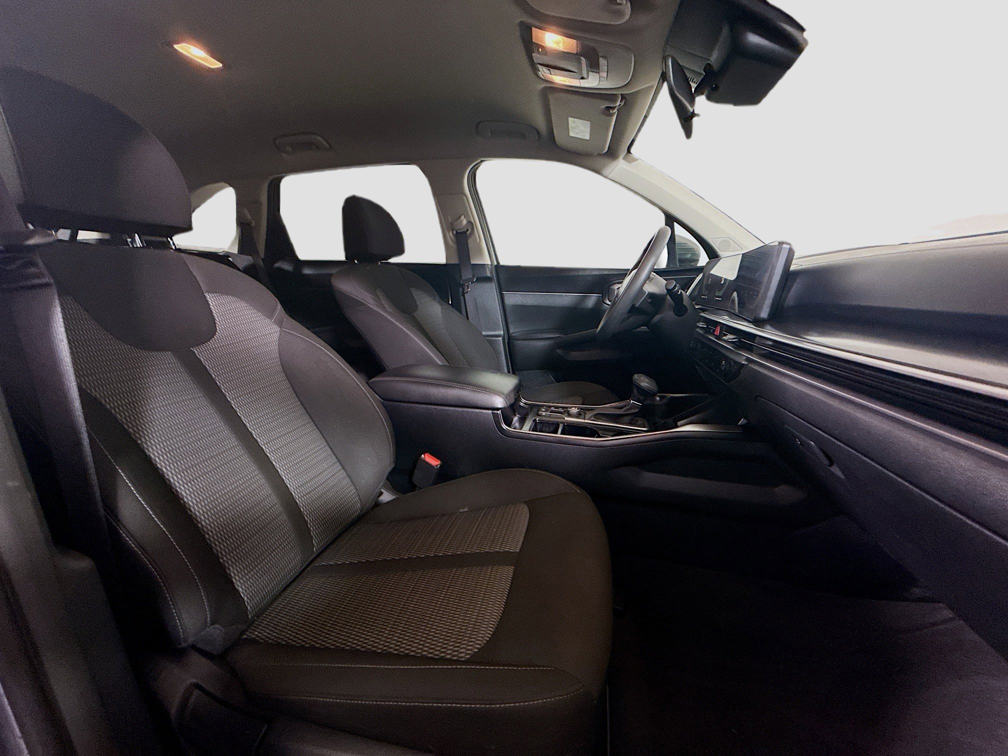 Used 2025 Kia Sorento LX image 29