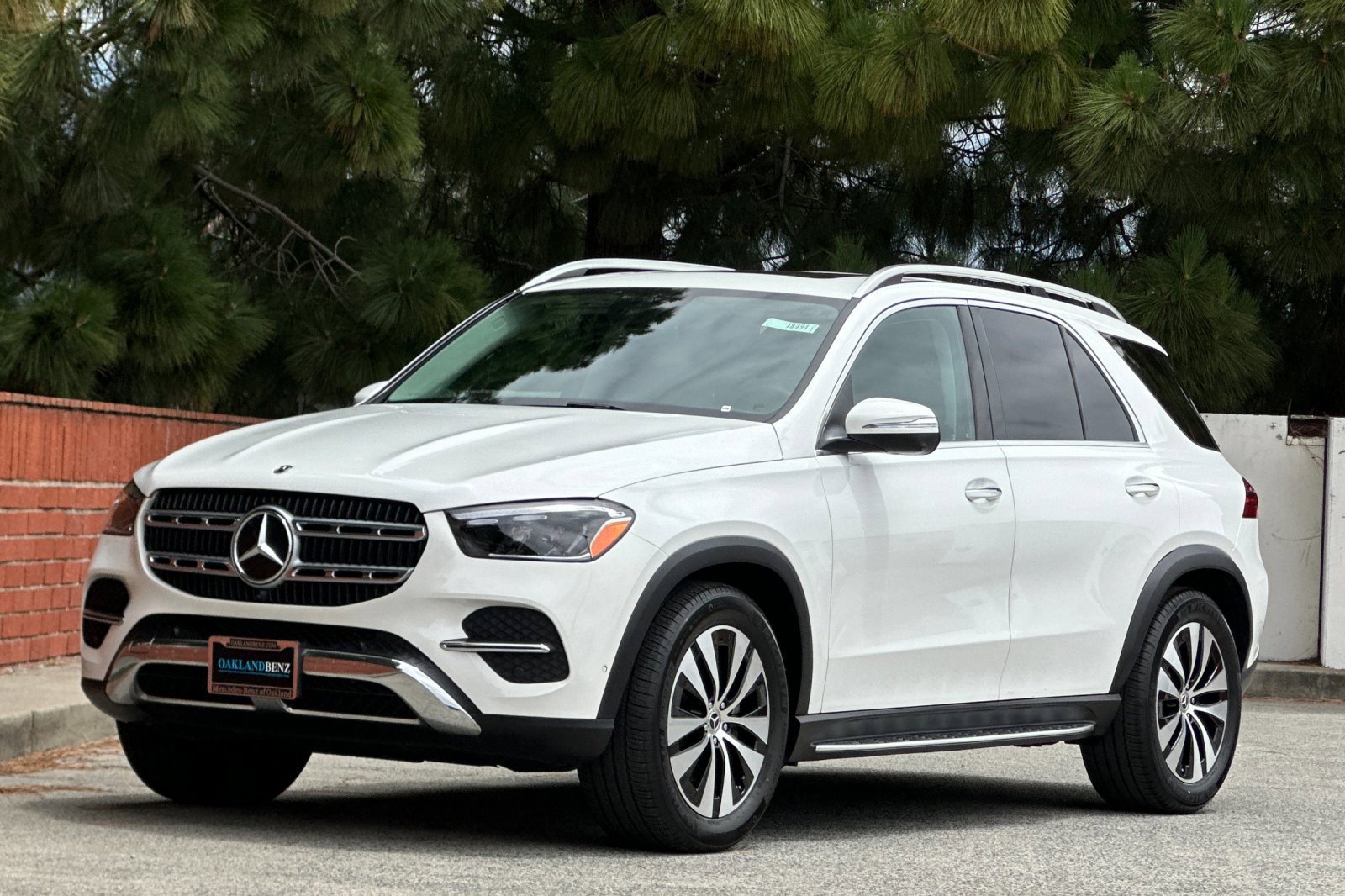 Used 2024 Mercedes-Benz GLE 350 4MATIC image 9