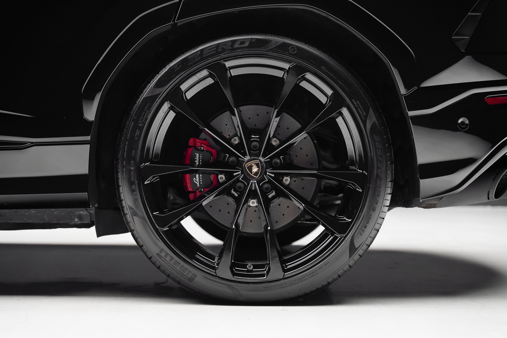 Used 2019 Lamborghini Urus AWD/4WD image 21