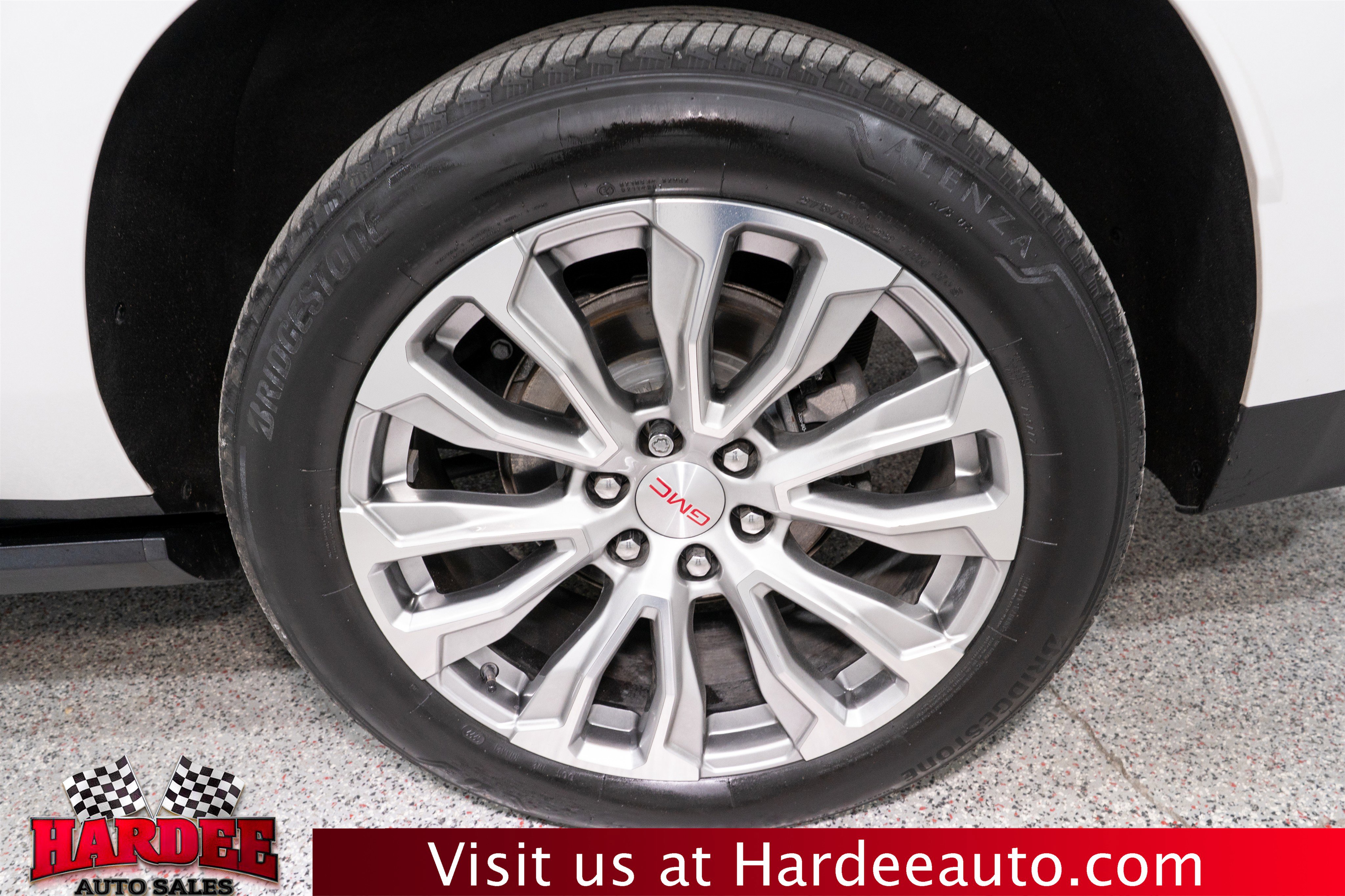 Used 2022 GMC Yukon XL Denali w/ Denali Premium Package image 10