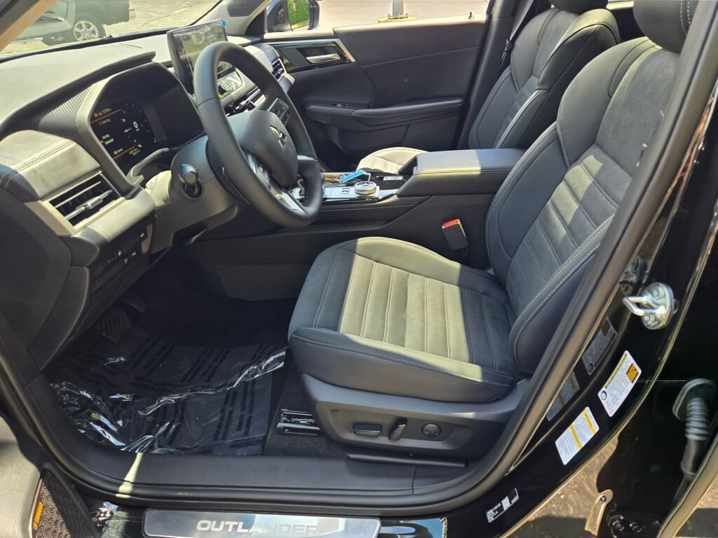 New 2026 Mitsubishi Outlander SE AWD/4WD image 17
