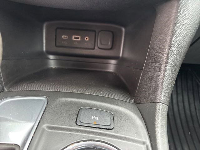 Used 2022 Chevrolet Equinox LT image 26