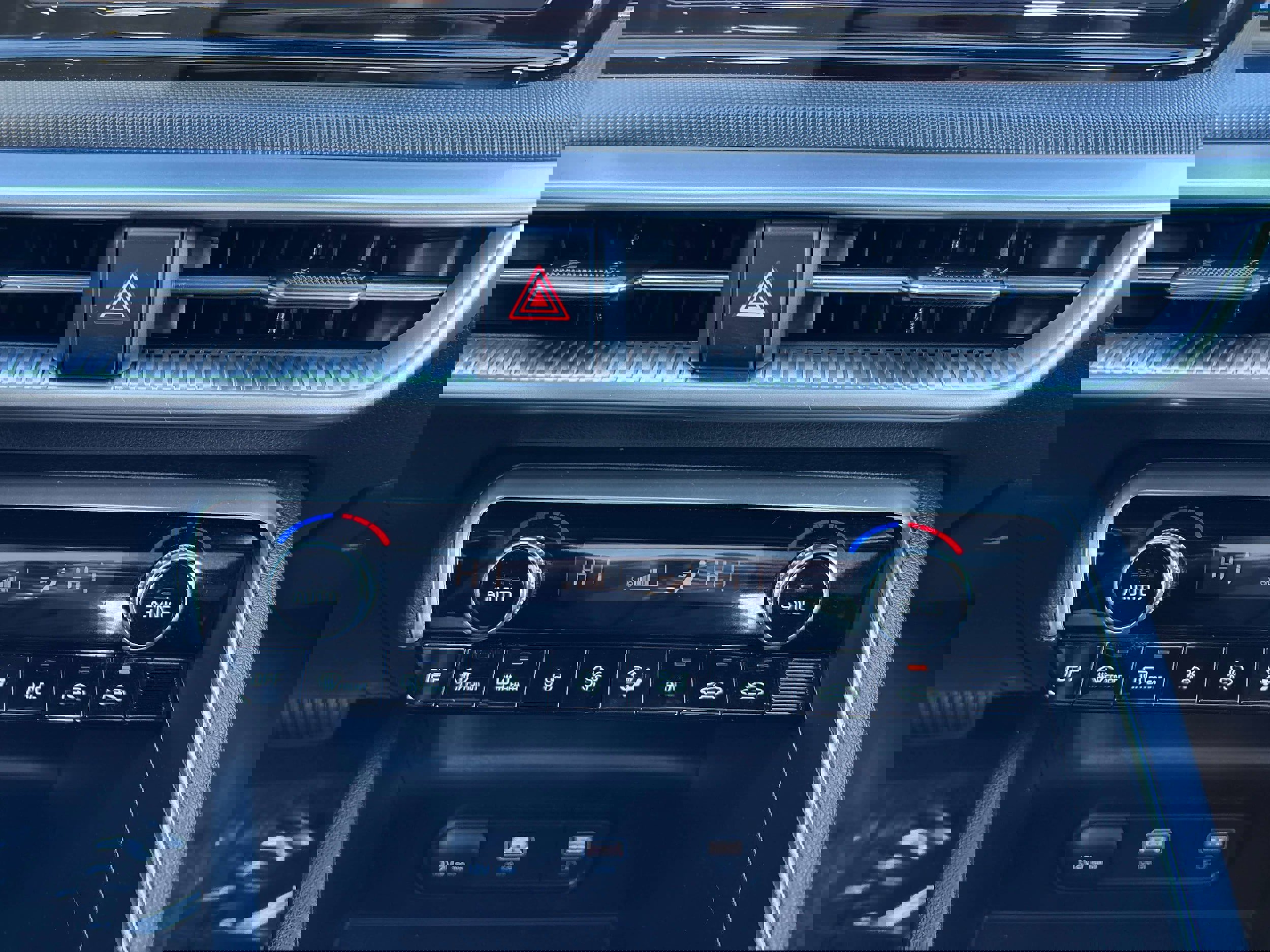 Used 2023 Kia K5 GT-Line image 25