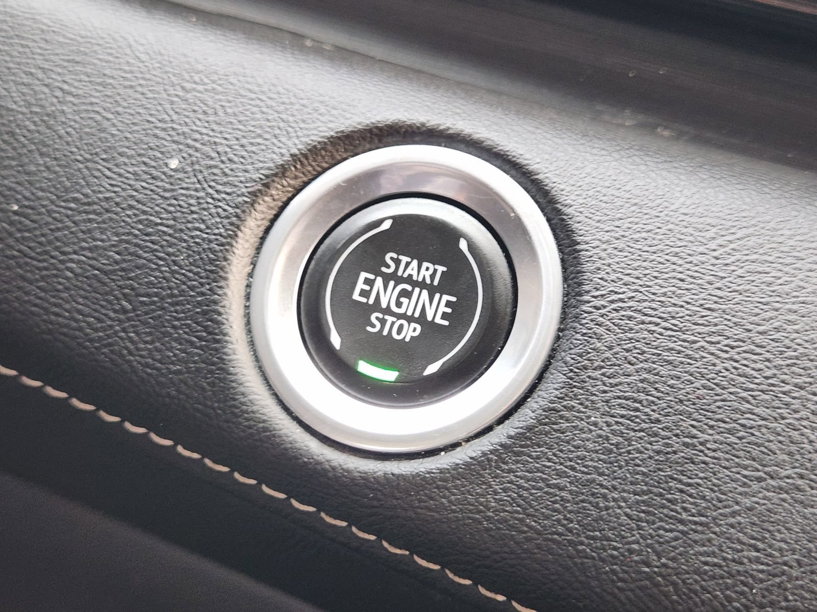 Used 2021 Cadillac Escalade Sport w/ LPO, ONYX Package AWD/4WD image 23