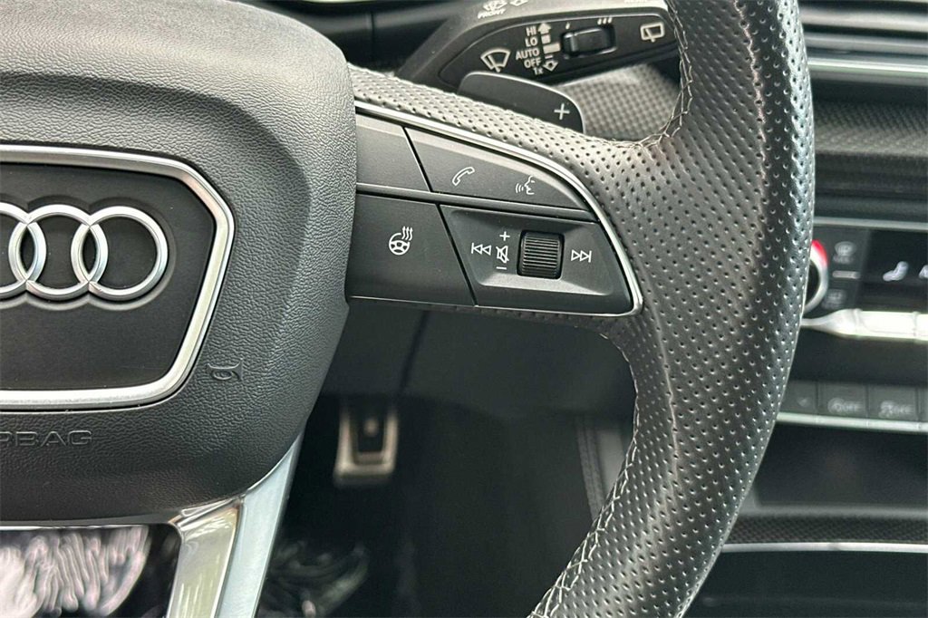 Used 2023 Audi SQ5 Premium Plus w/ Premium Plus Package image 32
