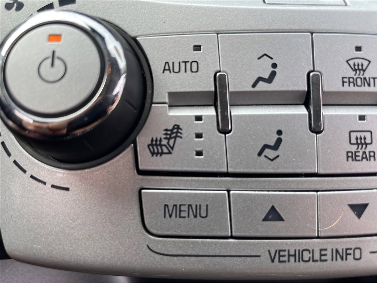 Used 2016 Chevrolet Equinox LT w/ Convenience Package image 58