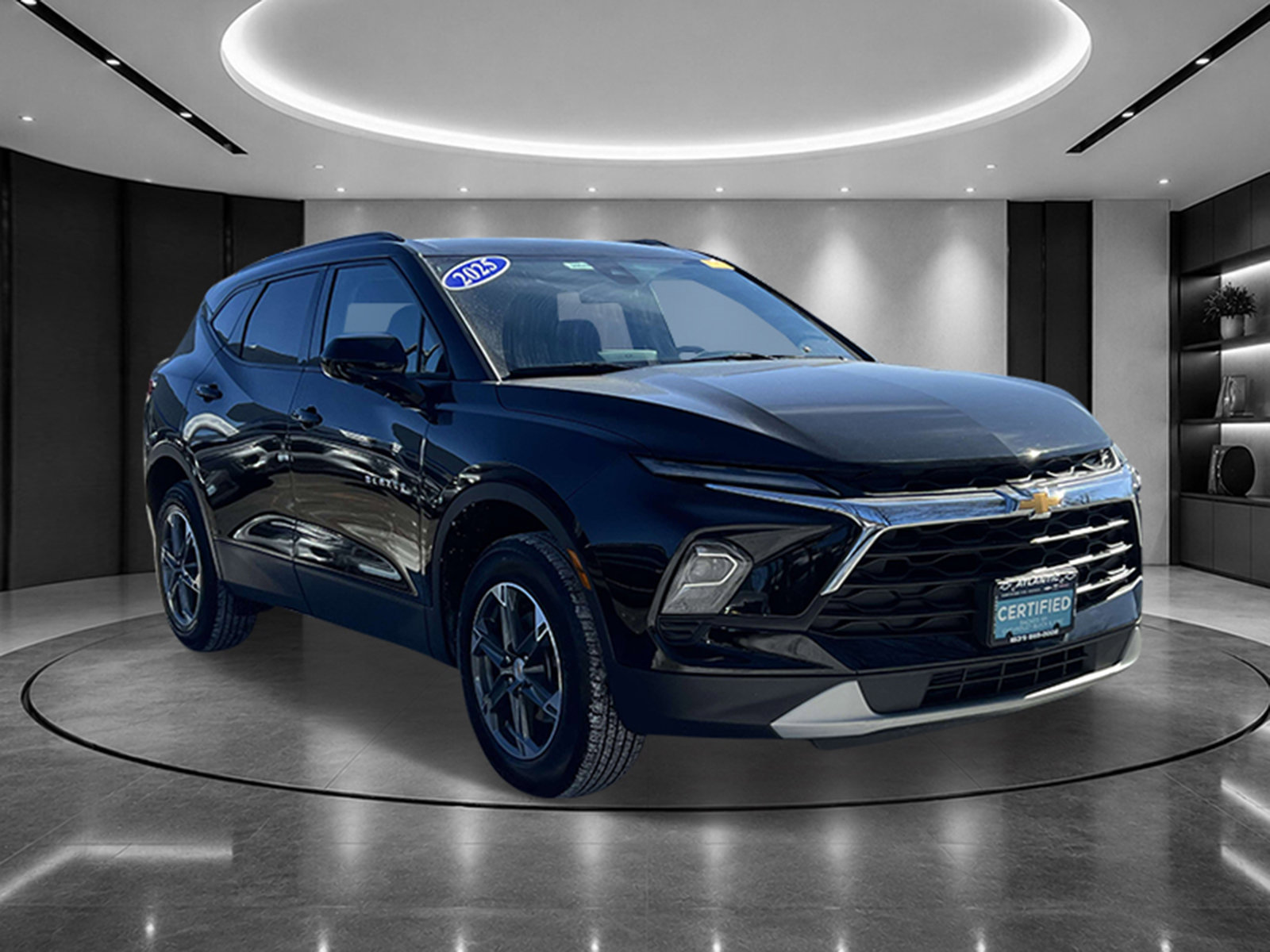 Used 2025 Chevrolet Blazer LT w/ Convenience Package FWD image 3