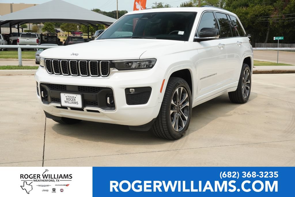 Used 2023 Jeep Grand Cherokee Overland RWD image 1