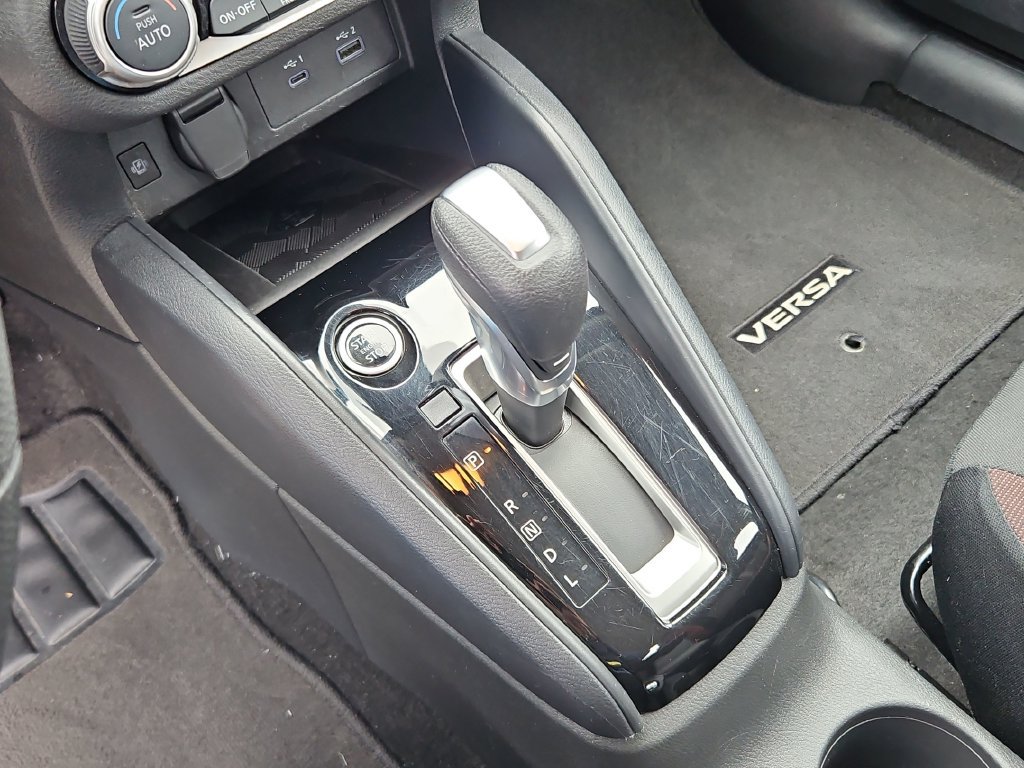 Used 2025 Nissan Versa SR FWD image 18