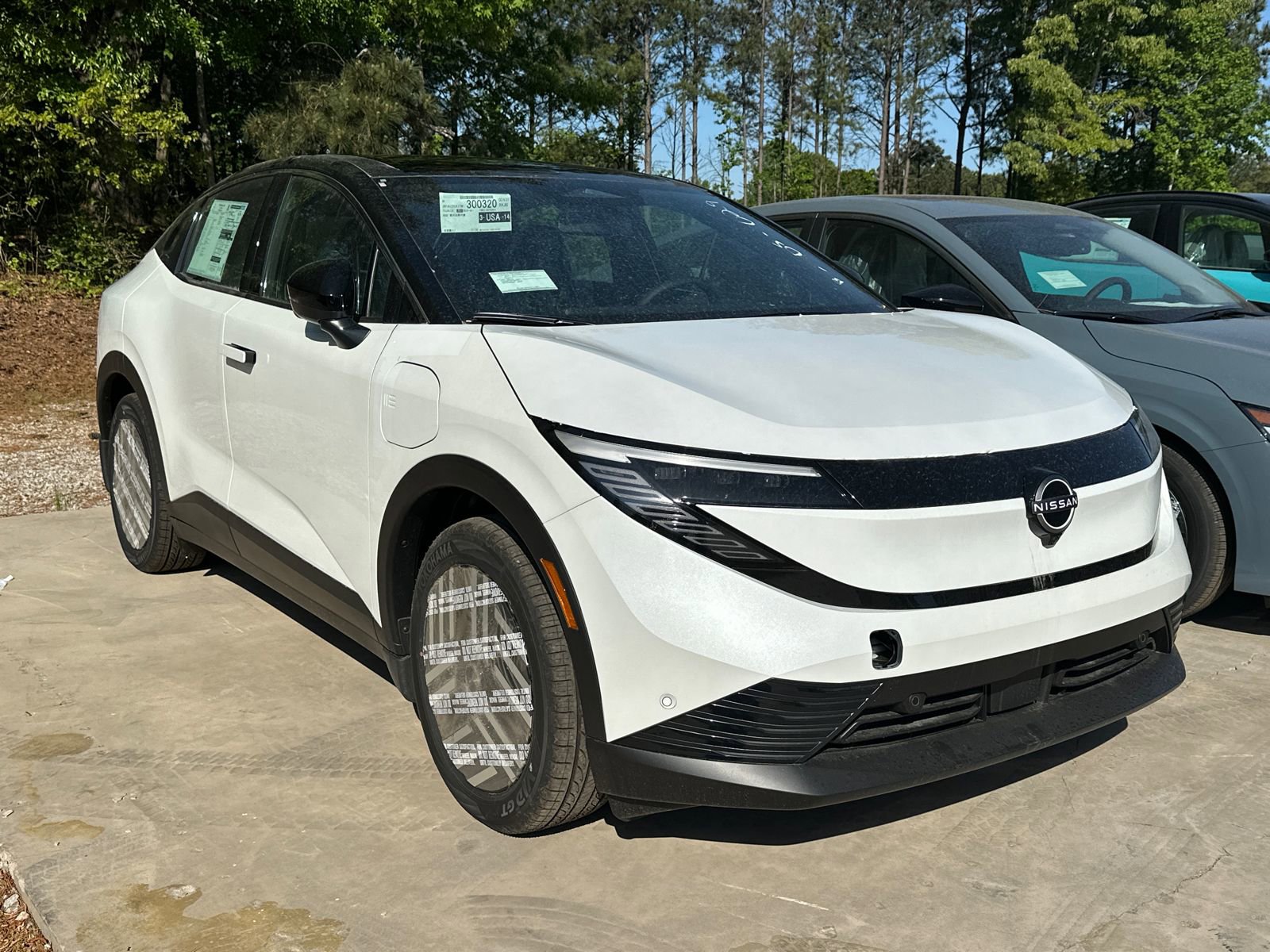 New 2026 Nissan Leaf SV+ w/ Floor Mat Package (SV+) FWD image 3