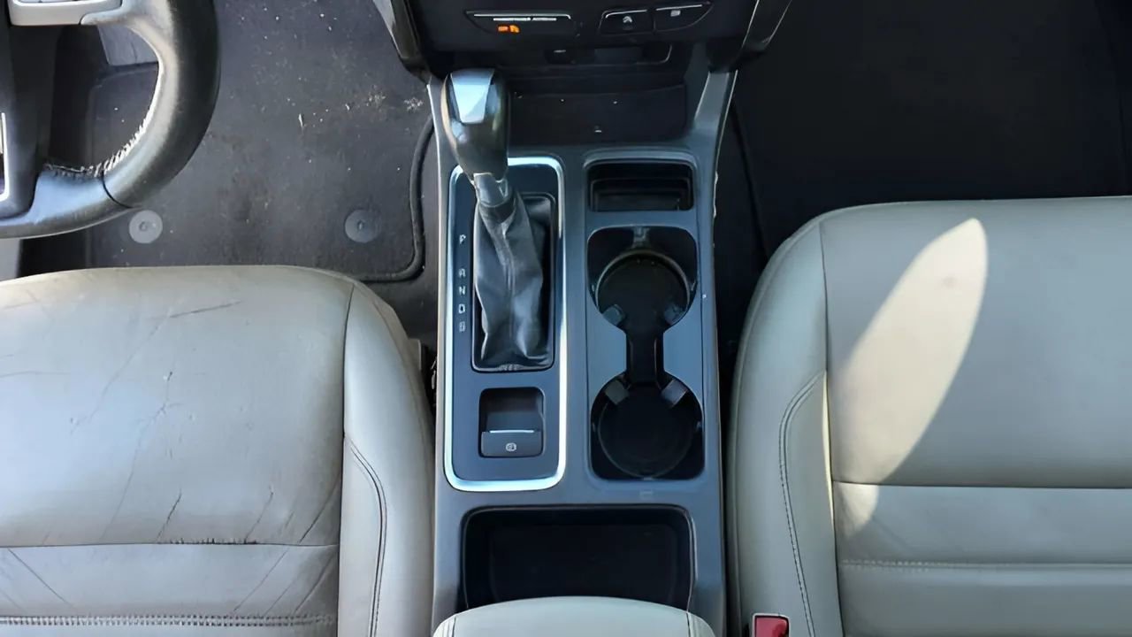 Used 2017 Ford Escape Titanium image 13