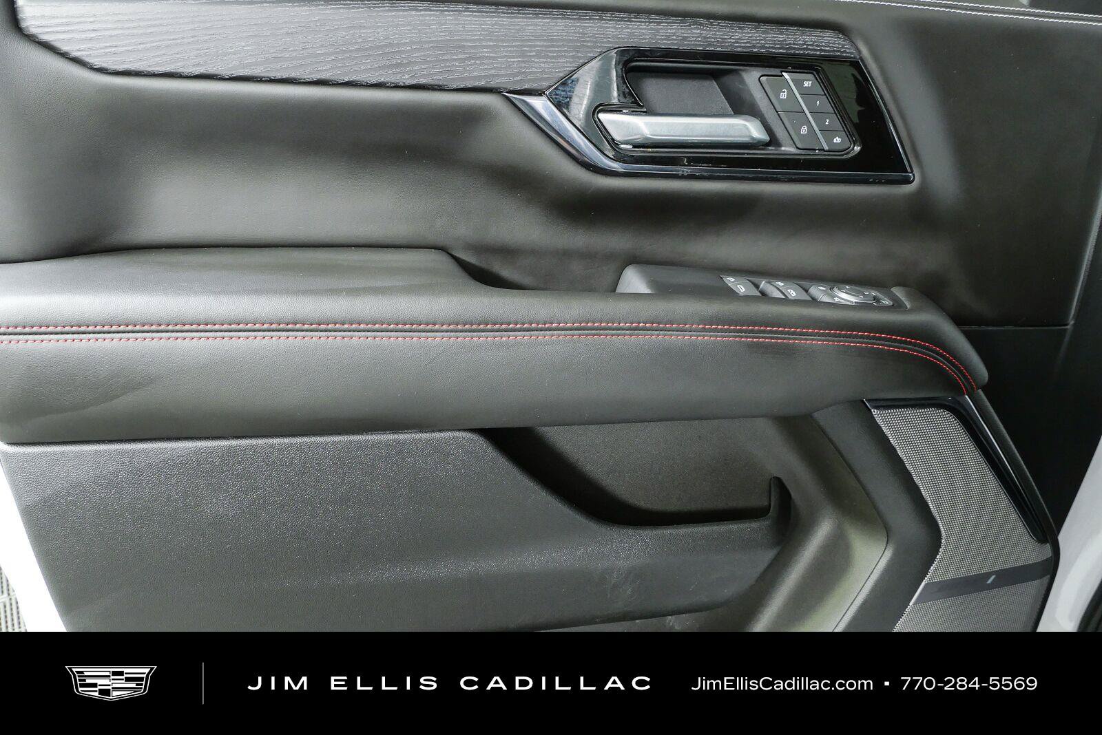 Used 2025 GMC Yukon AT4 Ultimate w/ LPO, Floor Liner Package AWD/4WD image 6