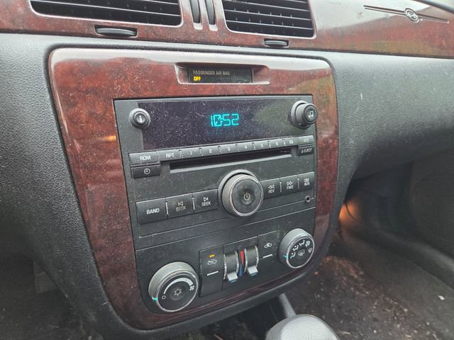Used 2010 Chevrolet Impala LT FWD image 11