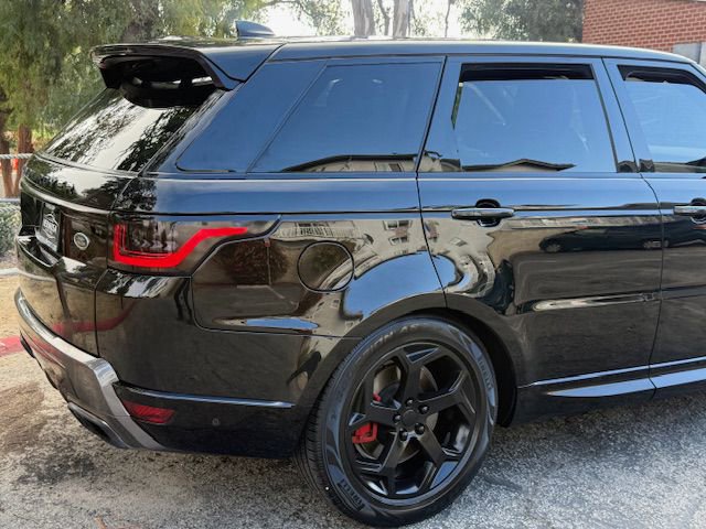 Used 2018 Land Rover Range Rover Sport HSE image 16