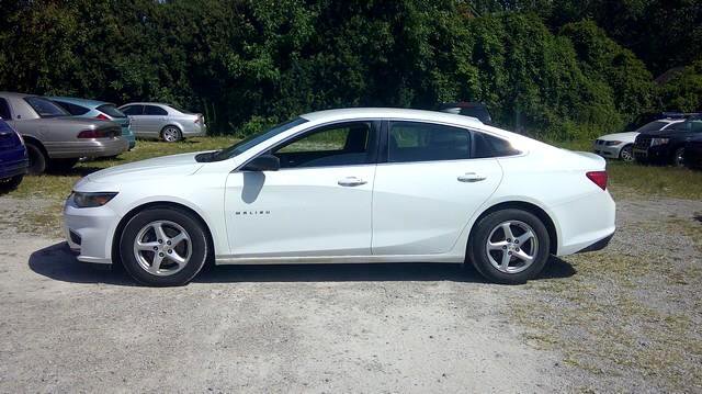 Used 2017 Chevrolet Malibu LS image 1