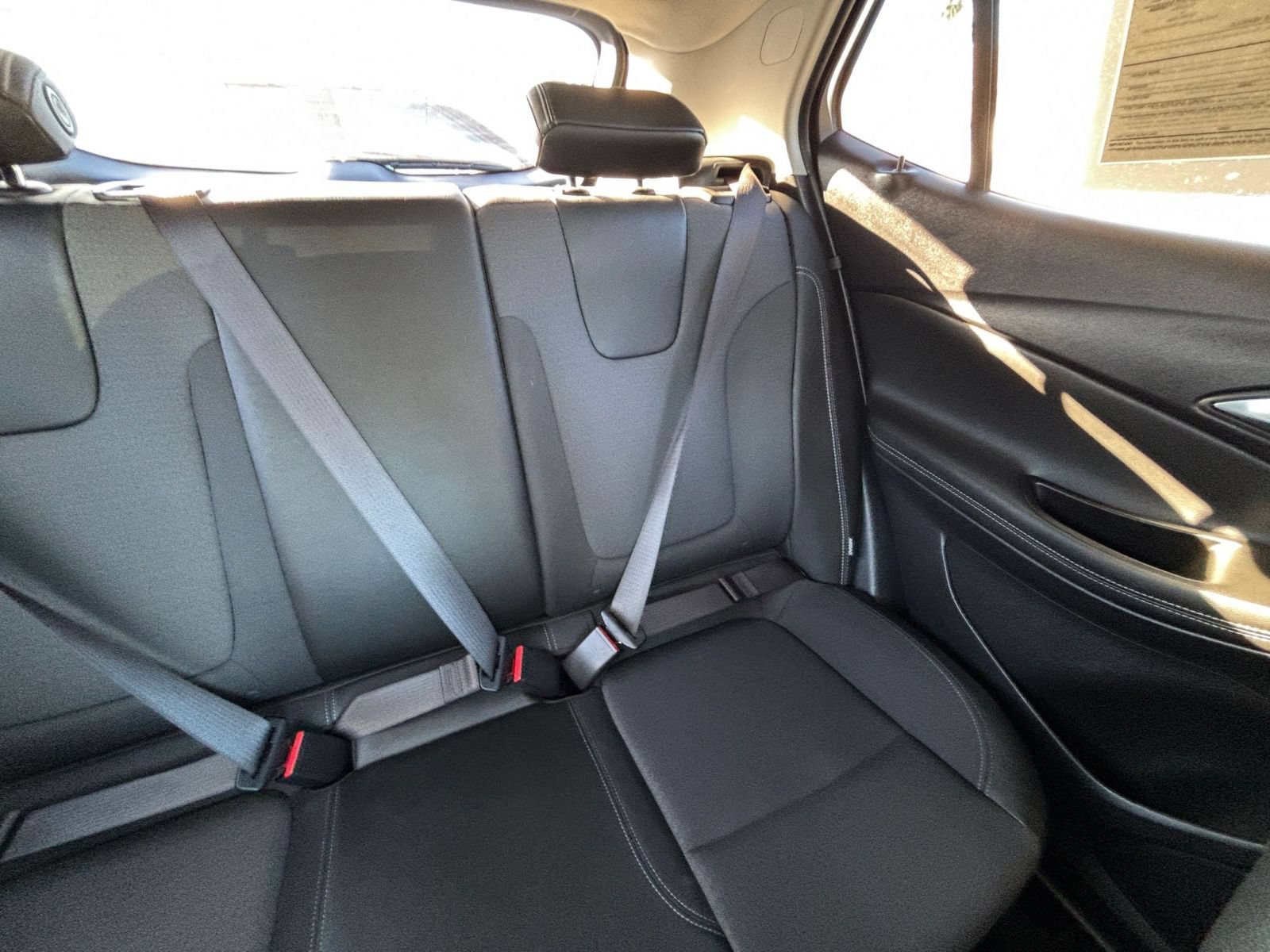 Used 2025 Buick Encore GX Preferred FWD image 37