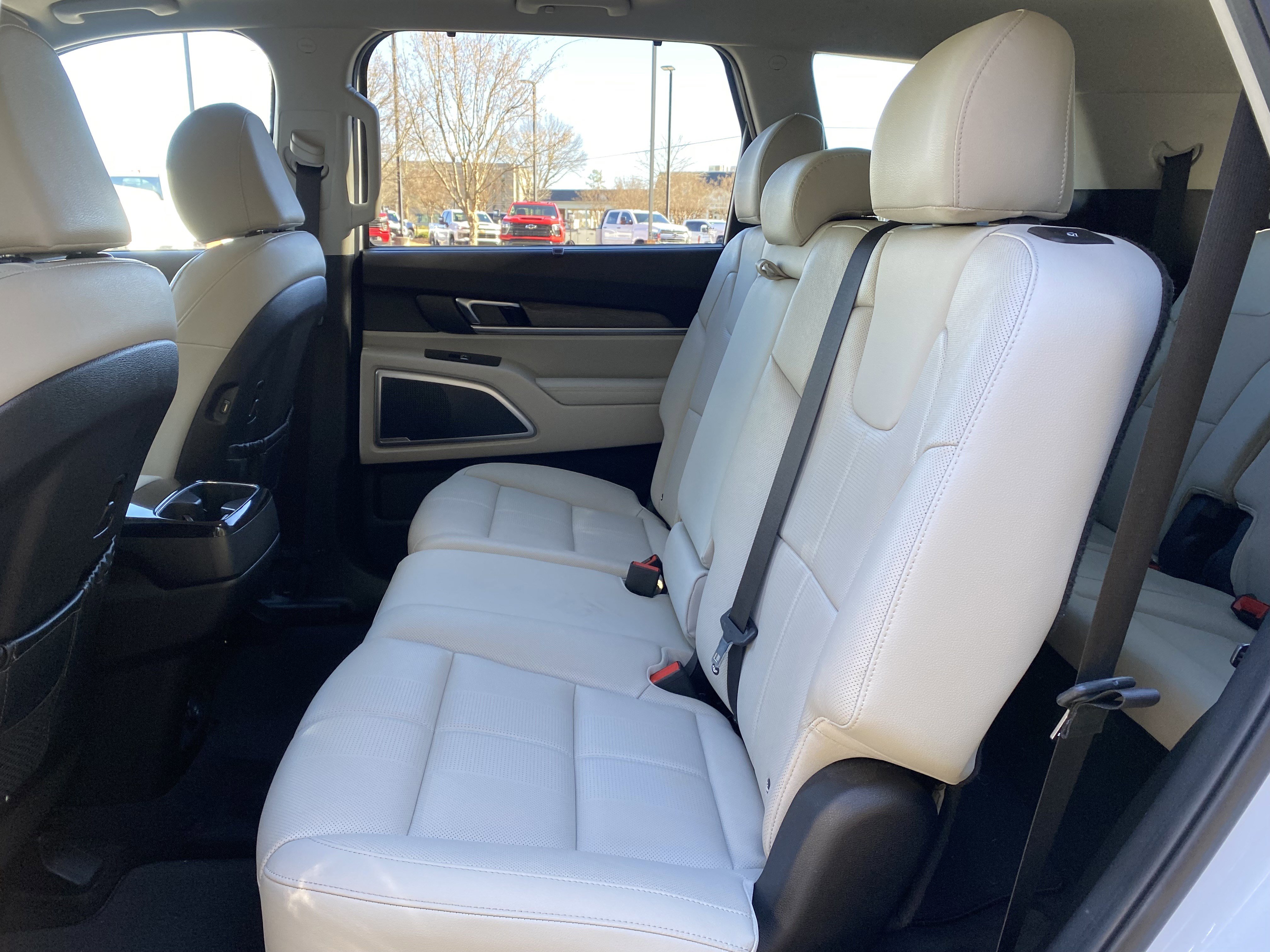 Used 2022 Kia Telluride EX image 36