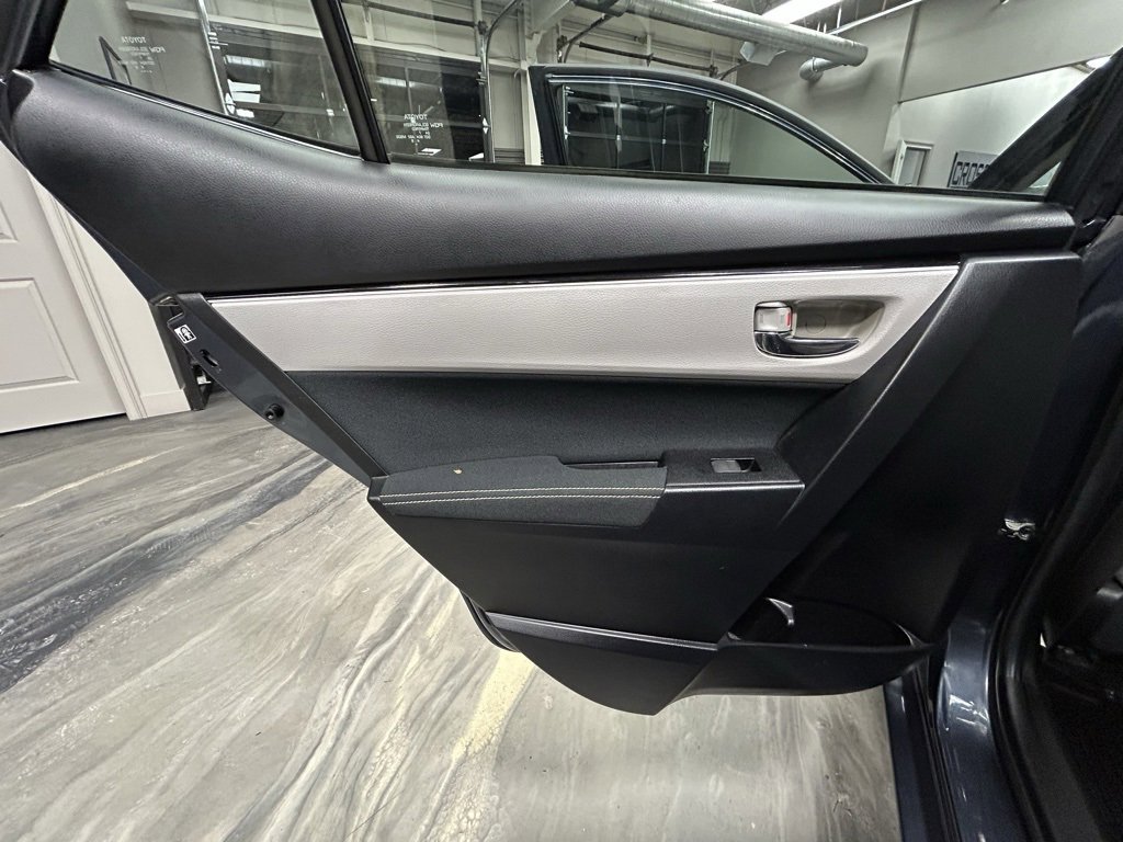 Used 2018 Toyota Corolla LE image 43