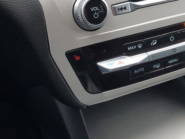 Certified 2023 Ford Explorer XLT image 32