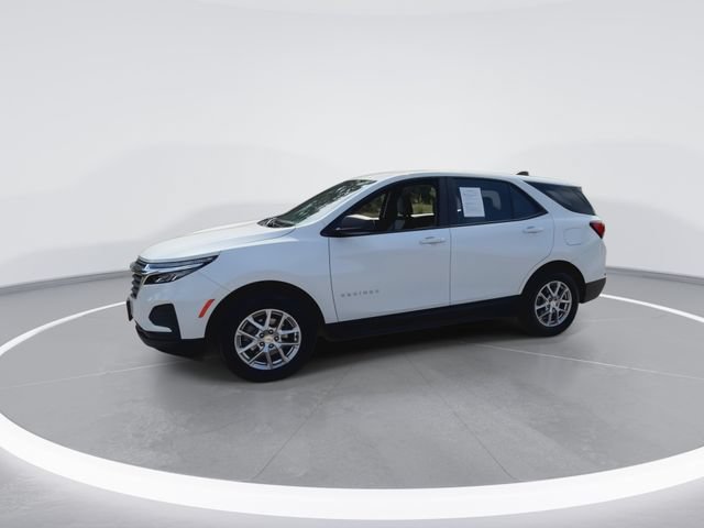 Used 2024 Chevrolet Equinox LS w/ Driver Confidence II Package AWD/4WD image 6