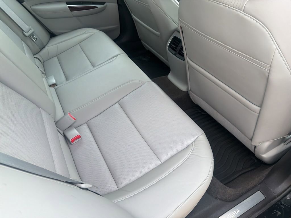 Used 2015 Acura TLX w/ Technology Package FWD image 24