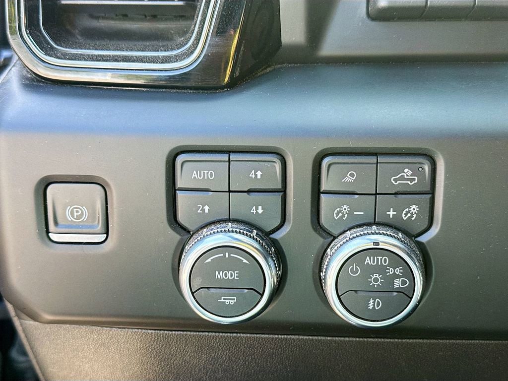 Used 2022 GMC Sierra 1500 AT4X image 14