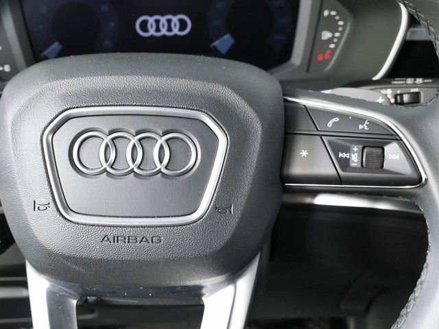 Used 2025 Audi Q3 2.0T Premium w/ Convenience Package AWD/4WD image 11