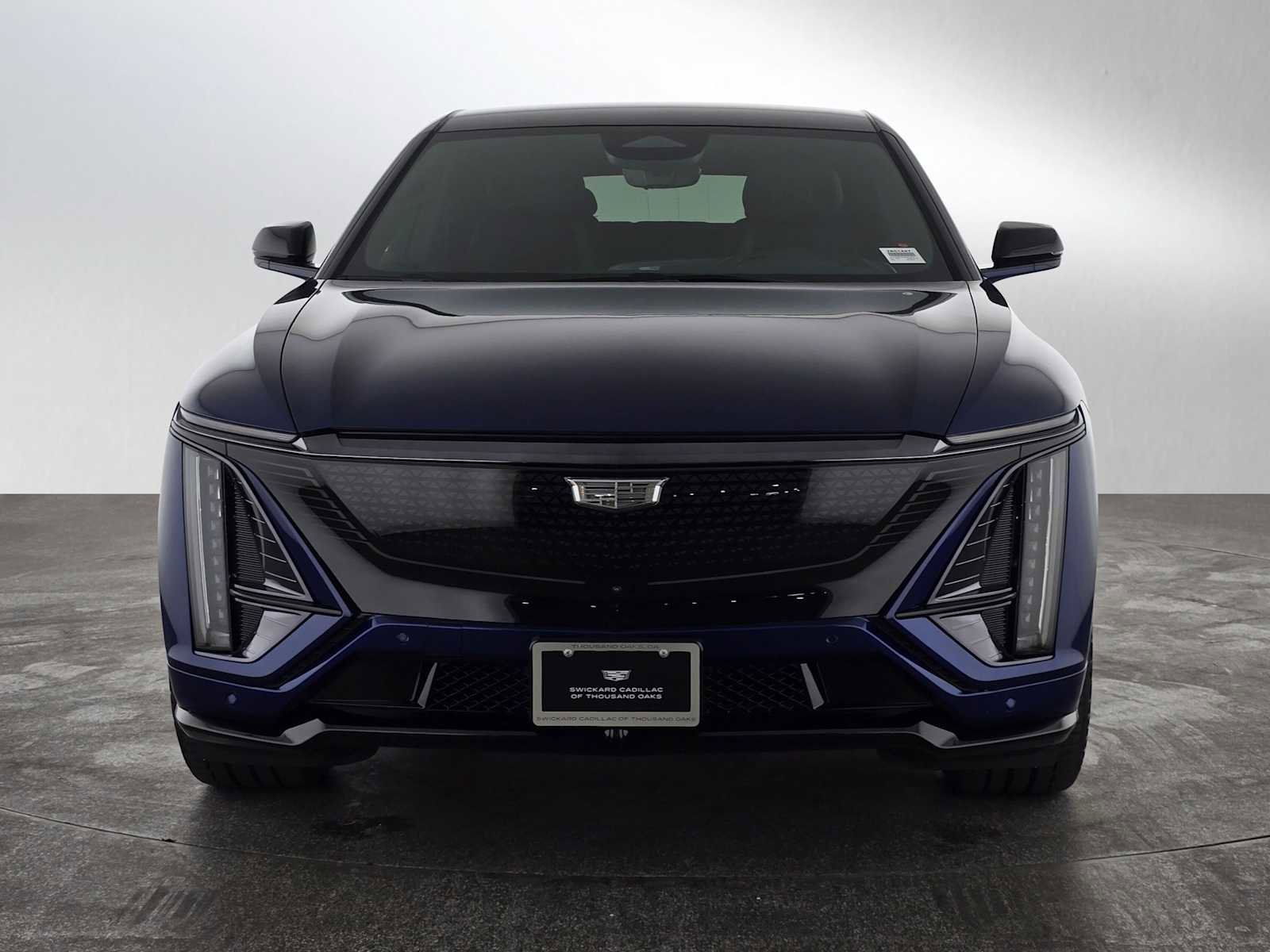 New 2026 Cadillac Lyriq V w/ LPO, Floor Liner Package AWD/4WD image 8