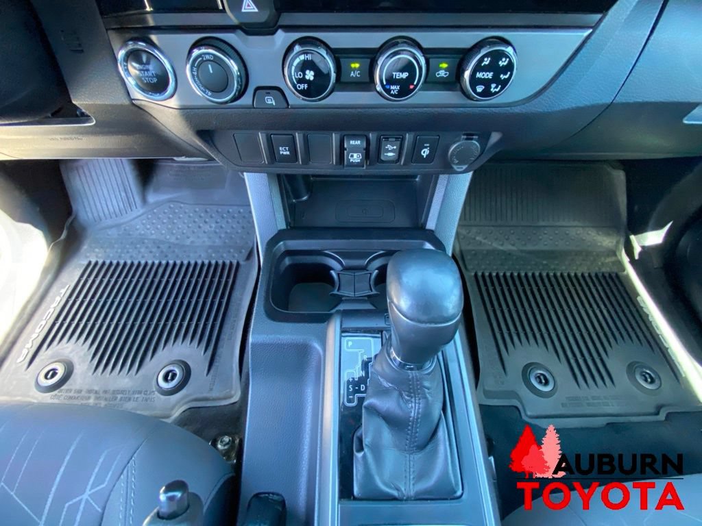 Used 2018 Toyota Tacoma TRD Sport AWD/4WD image 43
