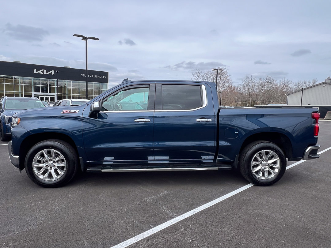 Used 2022 Chevrolet Silverado 1500 LTZ w/ LTZ Premium Package AWD/4WD image 2