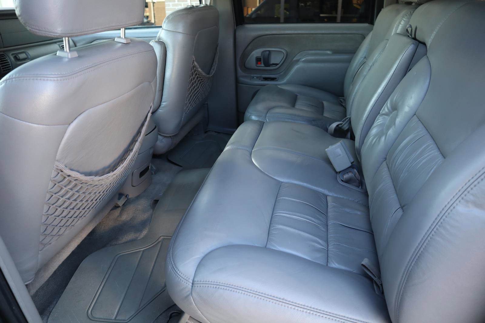 Used 1999 Chevrolet Suburban 2WD w/ Preferred Equipment Group 3 image 31