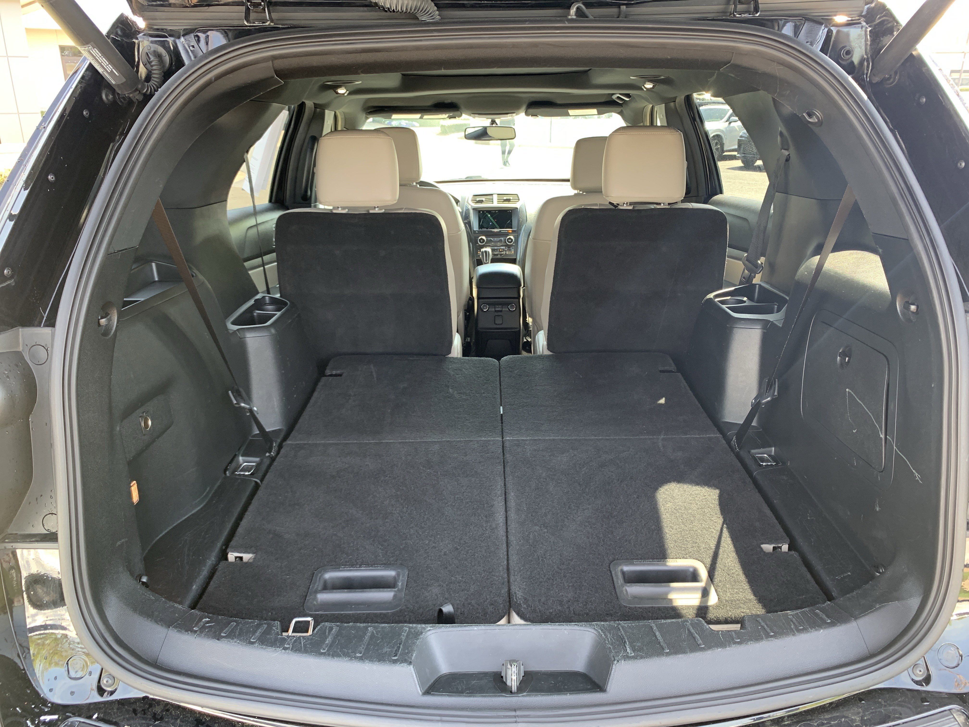 Used 2018 Ford Explorer XLT w/ Equipment Group 202A image 34