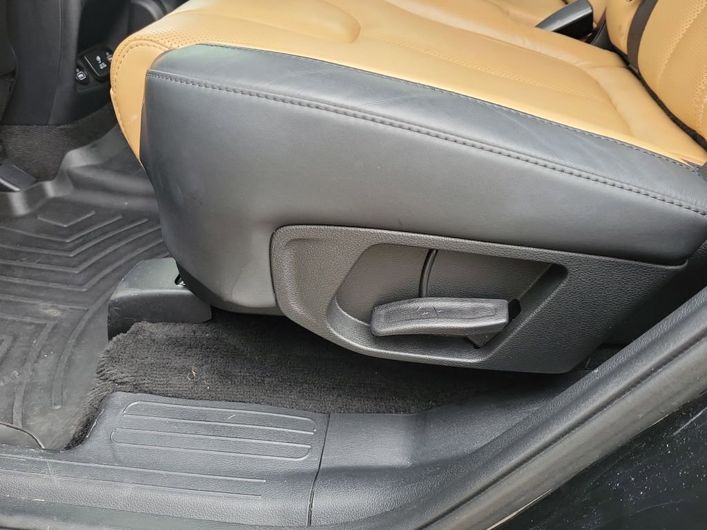 Used 2021 Hyundai Santa Fe Calligraphy AWD/4WD image 38