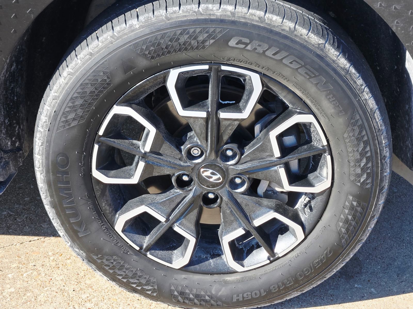 Used 2024 Hyundai Santa Cruz SEL w/ Activity Package image 9