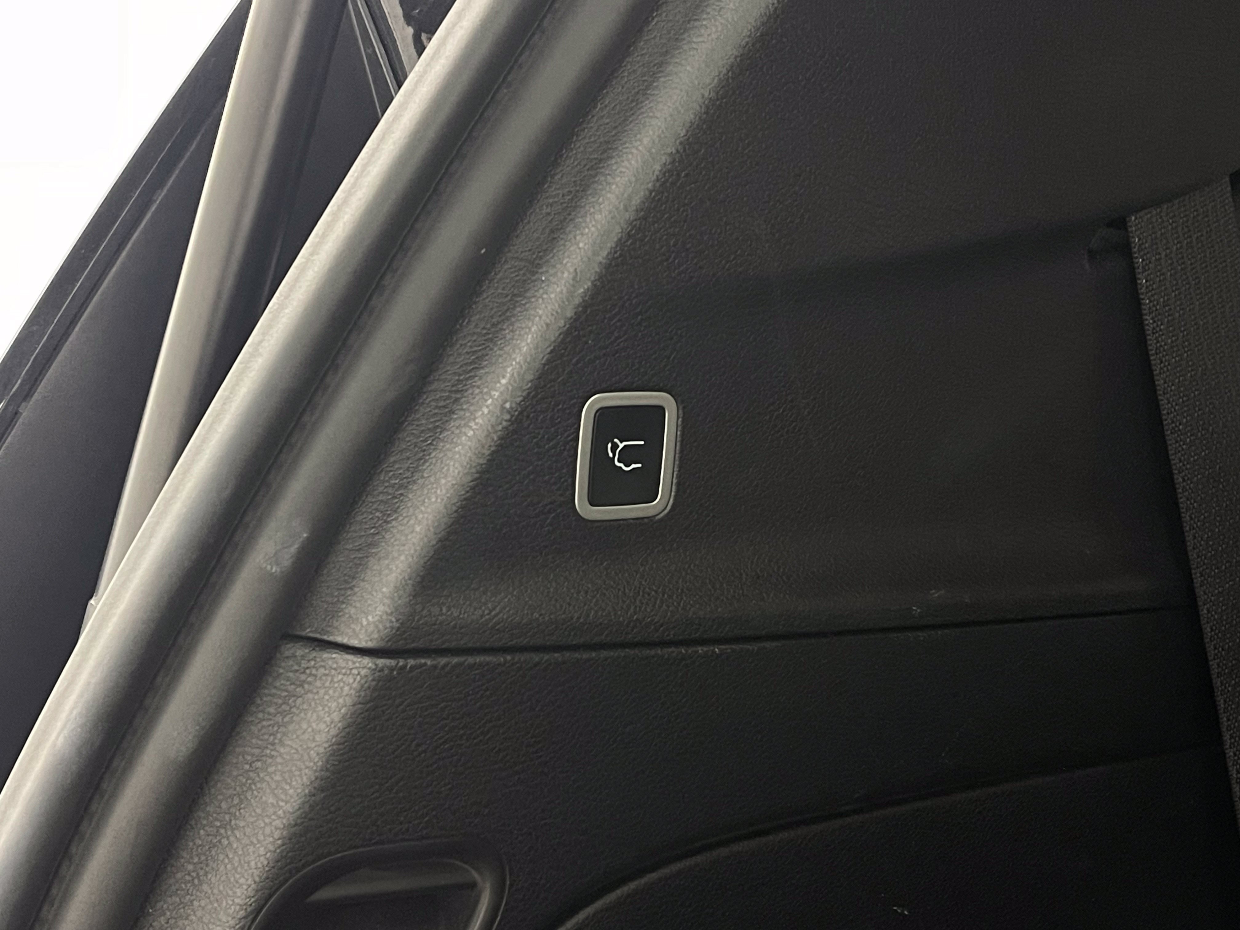 Used 2025 Chrysler Pacifica Select FWD image 10