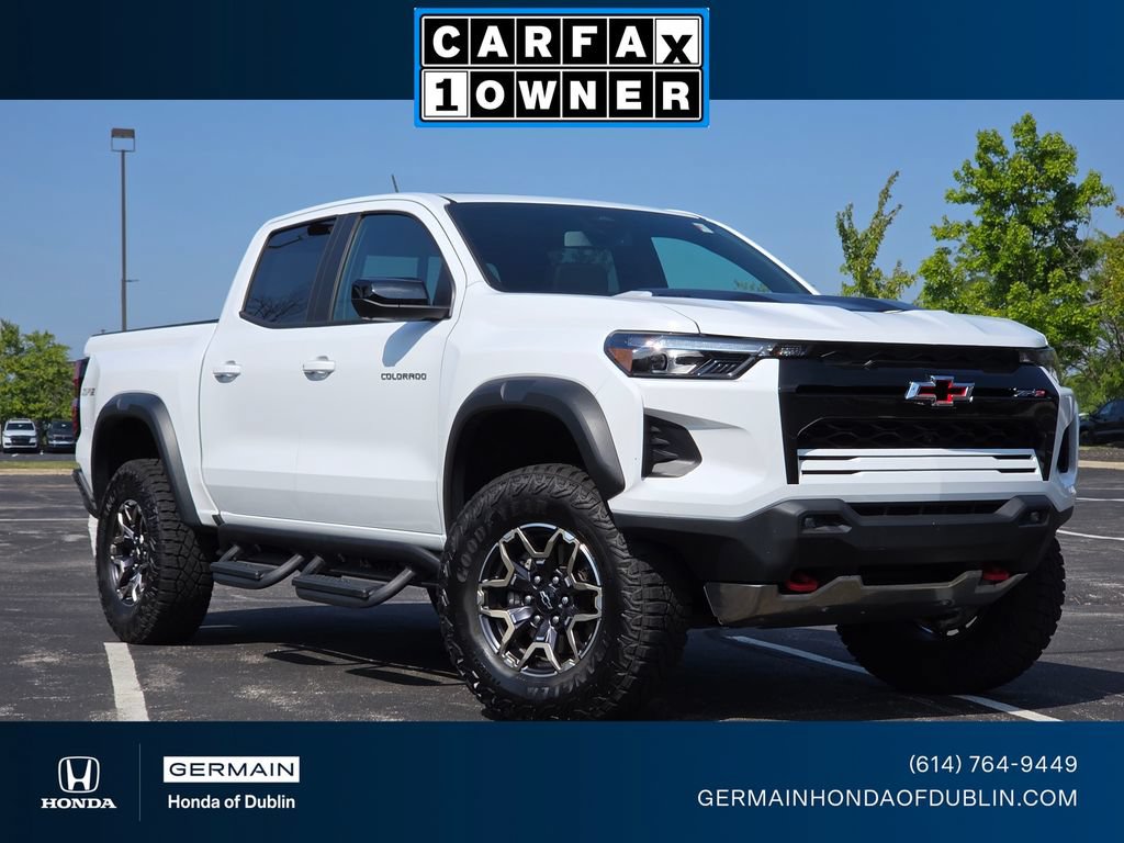 Used 2025 Chevrolet Colorado ZR2 w/ Technology Package AWD/4WD image 1