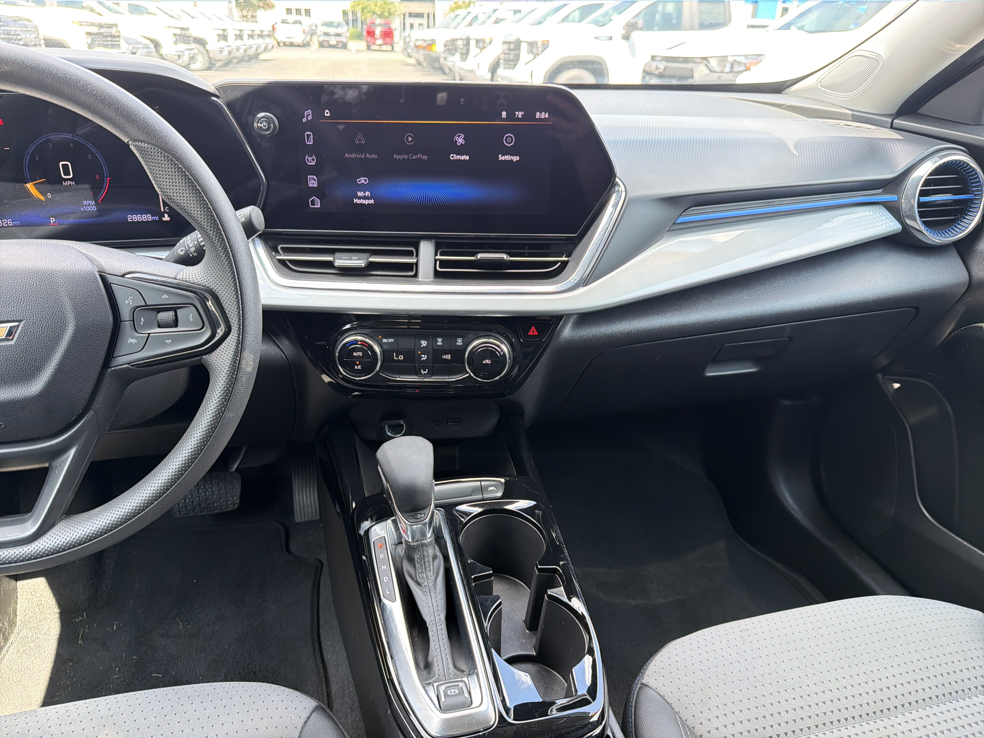 Used 2025 Chevrolet Trax LT FWD image 31