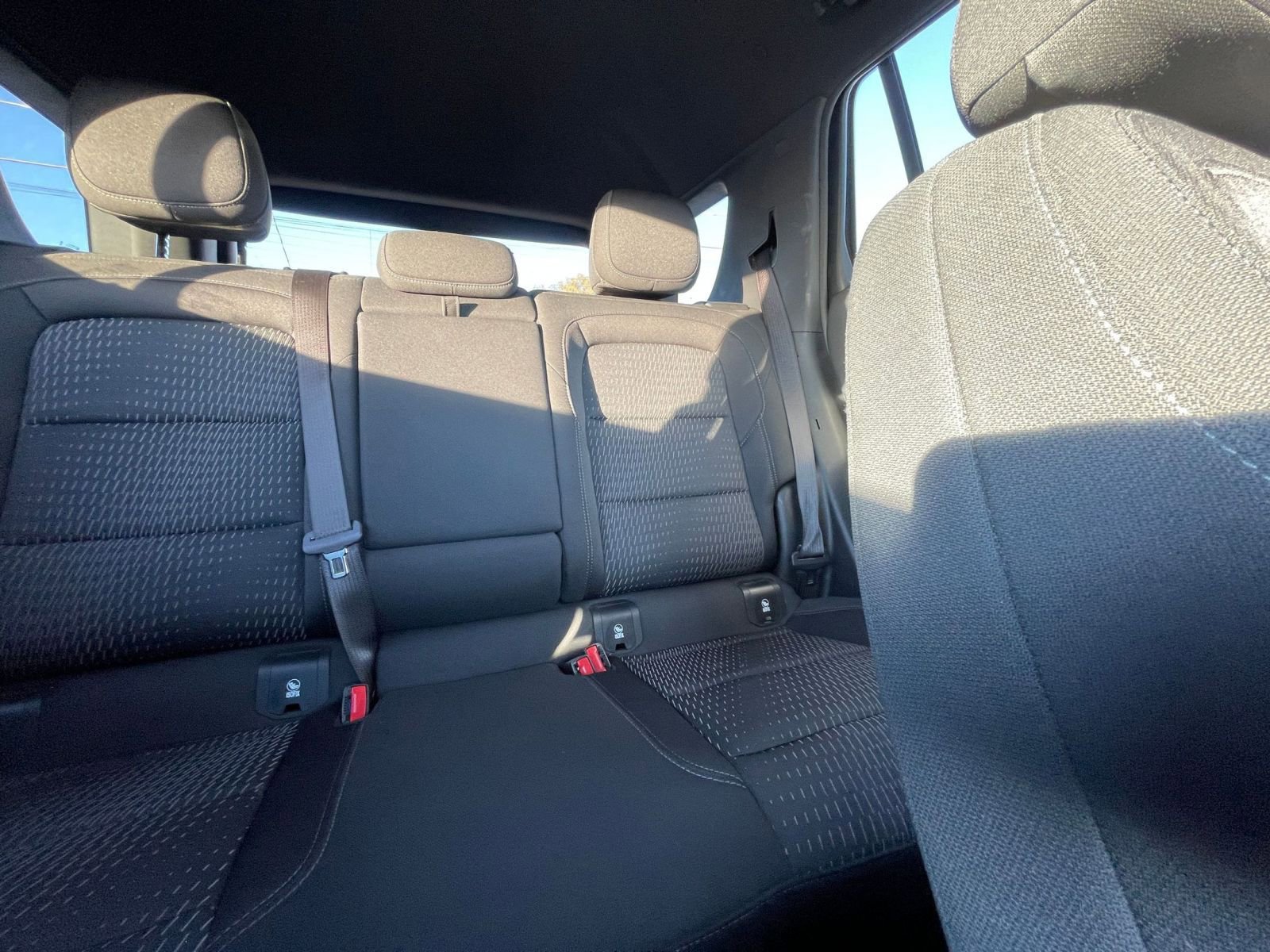 Used 2025 Chevrolet Equinox LT image 36