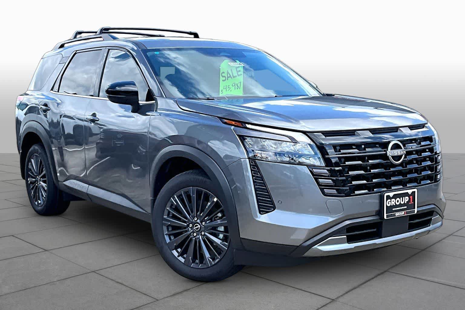 New 2026 Nissan Pathfinder SL w/ SL Premium Package FWD image 2