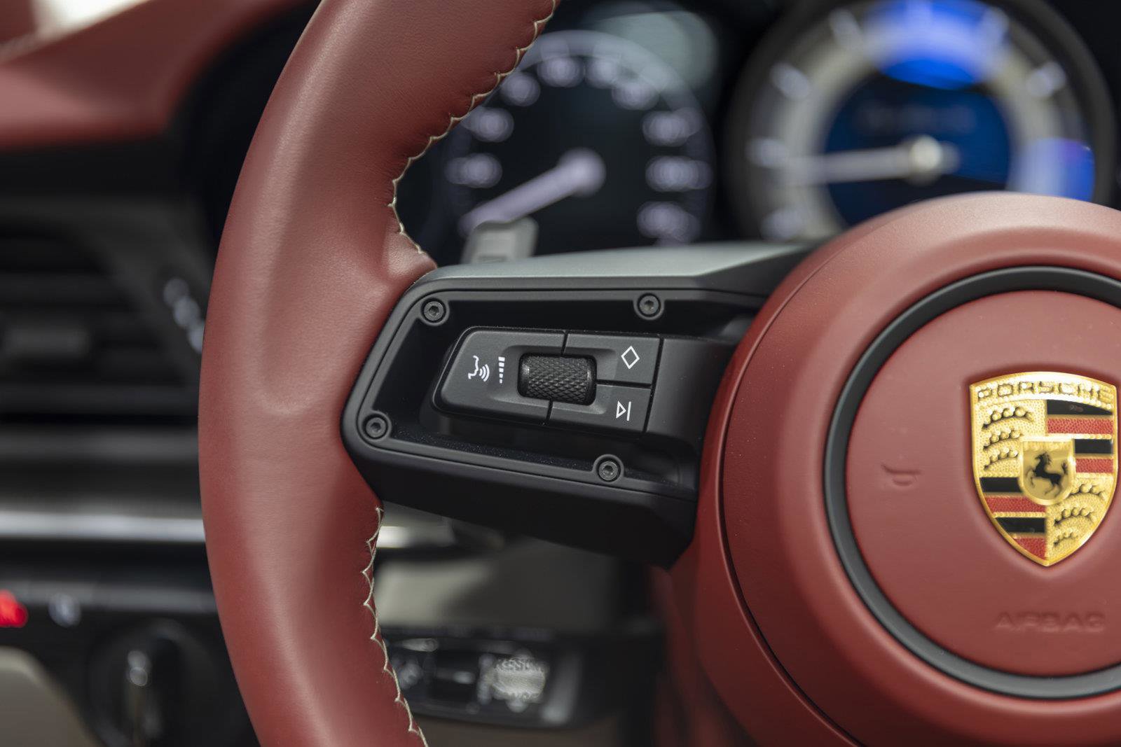 Used 2022 Porsche 911 Turbo S image 85